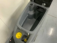 Karcher schrobmachine zelfrijdend - afbeelding 4 van  13