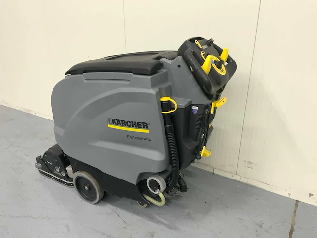 Karcher schrobmachine zelfrijdend - afbeelding 7 van  13