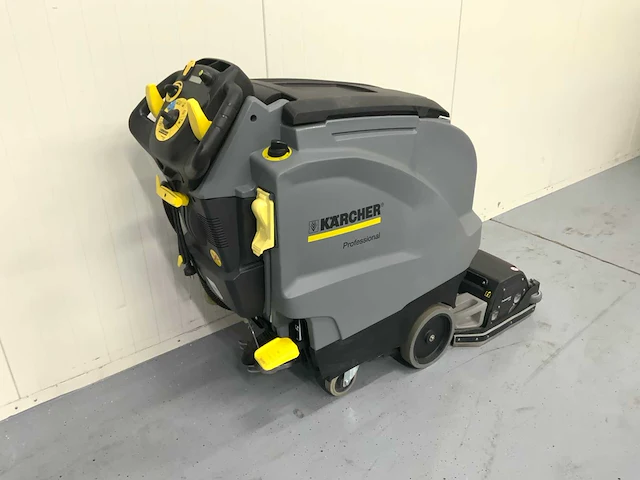 Karcher schrobmachine zelfrijdend - afbeelding 10 van  13