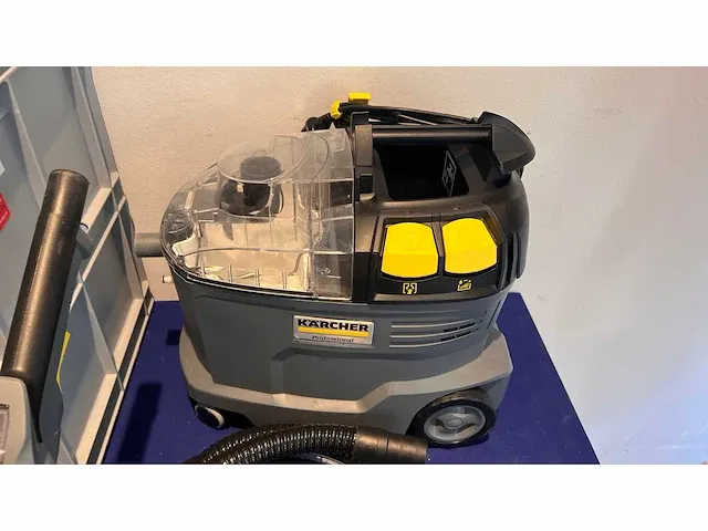 Kärcher tapijtreiniger | bekledingreiniger puzzi 8/1 c professional - afbeelding 4 van  5