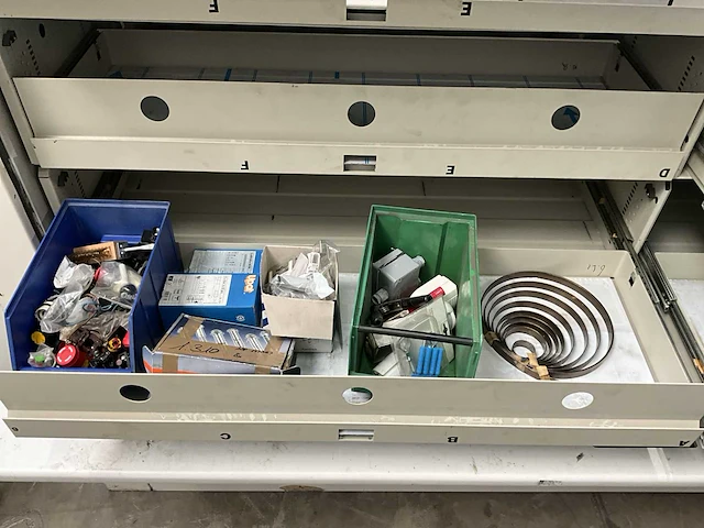 Kardex lektriever lt-110e paternosterkast - afbeelding 7 van  12
