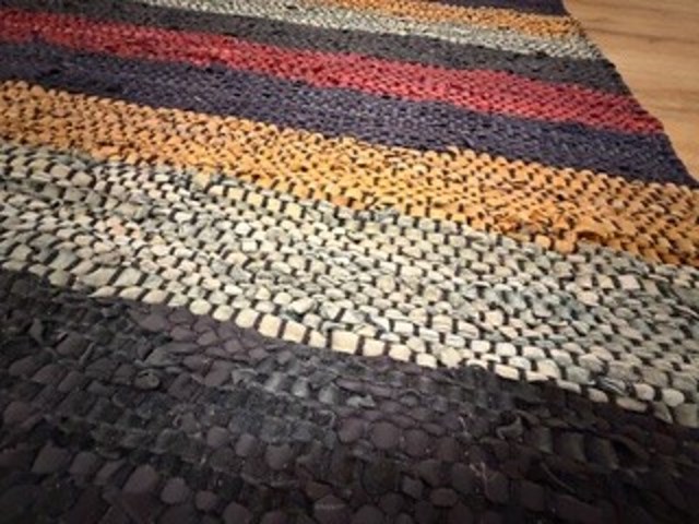 Karpet, moods, leder - afbeelding 5 van  5