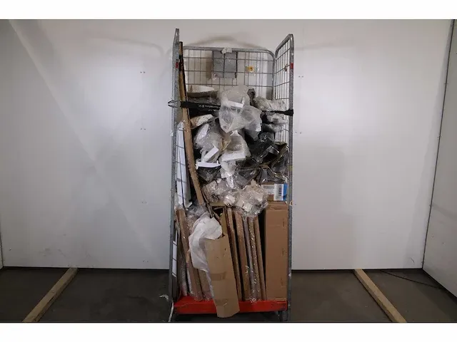 Karren met onderdelen wasmachines / drogers / vaatwassers - afbeelding 6 van  10