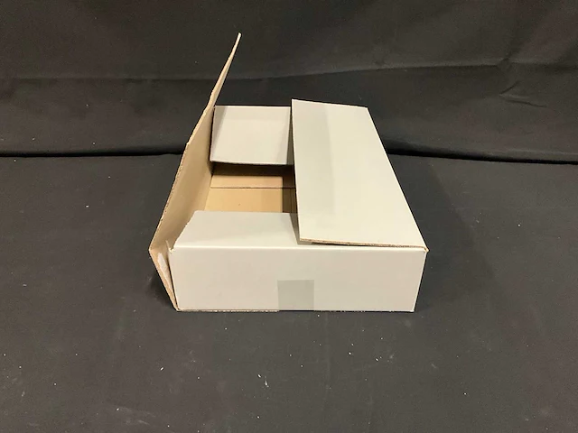 Kartonnen doos (300x) - afbeelding 2 van  5