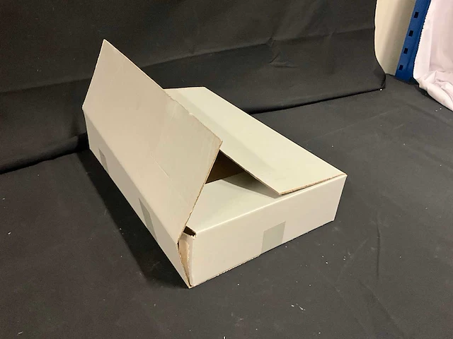 Kartonnen doos (300x) - afbeelding 3 van  5