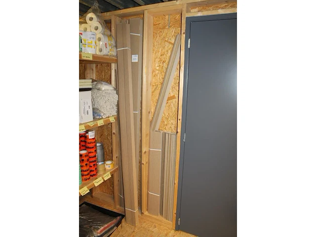 Kartonnen hoekbeschermers in lengtes 100 cm en 200 cm. - afbeelding 2 van  3