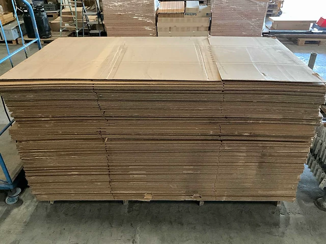 Kartonnen palletdoos 160x70x47 (85x) - afbeelding 1 van  2