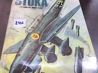 Kartonnen reclame airfix - afbeelding 1 van  2