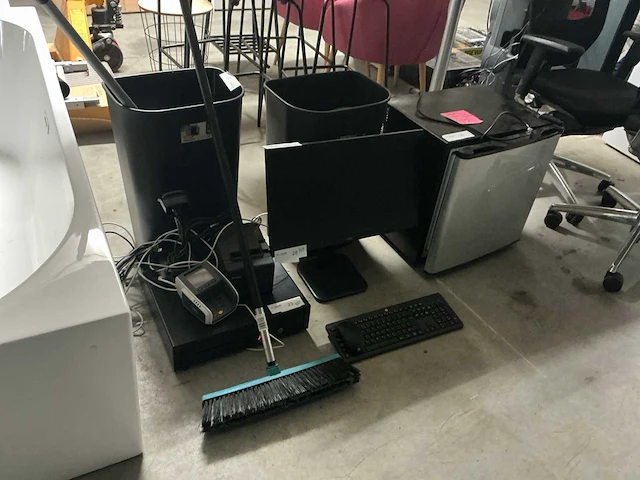 Kassa/koelkast/monitor - afbeelding 1 van  7