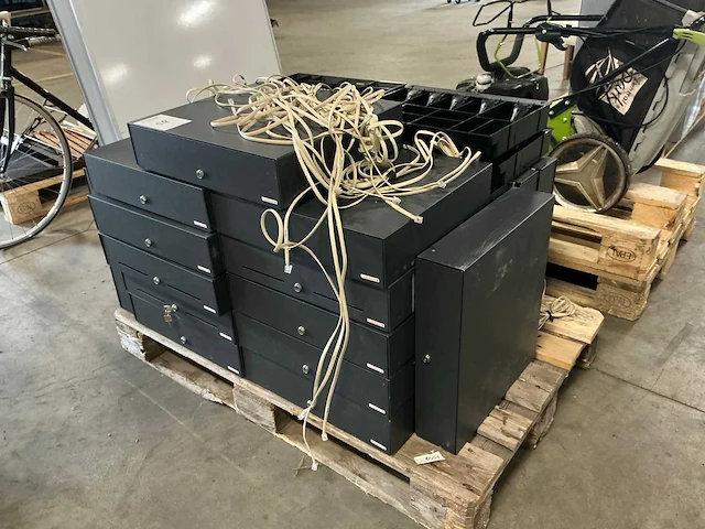 Kassalade (16x) - afbeelding 1 van  3