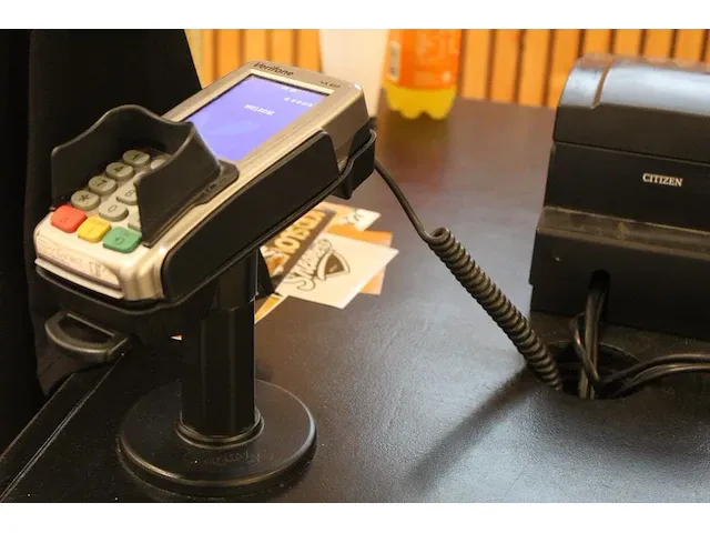 Kassasysteem met touchscreen, afleesscherm, bonnenprinter, handscanner, kassalade en toetsenbord met mousep... - afbeelding 5 van  5