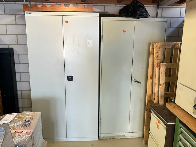 Kast (2x) - afbeelding 1 van  12