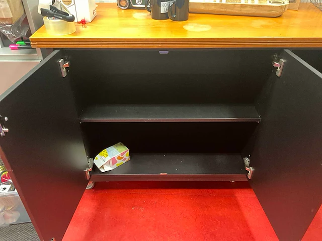 Kast en verrijdbare werkbank - afbeelding 5 van  6