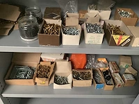 Kast met bouten en moeren - afbeelding 4 van  7