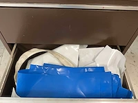 Kast met bysoneel zeil ten behoeve van zeilmakerij - afbeelding 3 van  6