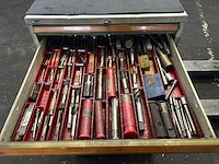 Kast met divers gereedschap - afbeelding 4 van  9
