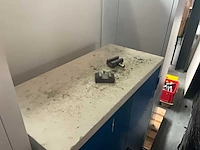 Kast met inhoud (3x) - afbeelding 11 van  16