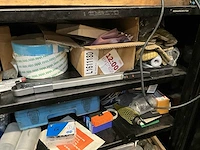 Kast met onderdelen - afbeelding 2 van  21