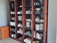 Kast met servies en glazen - afbeelding 6 van  12