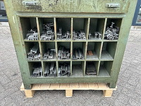 Kast met toebehoren degelstansmachine - afbeelding 3 van  5