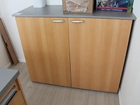 Kast met twee deuren. afmeting 125 x 48 x 100 cm - afbeelding 1 van  1