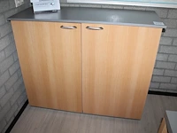 Kast met twee deuren. afmeting 125 x 48 x 100 cm - afbeelding 1 van  1