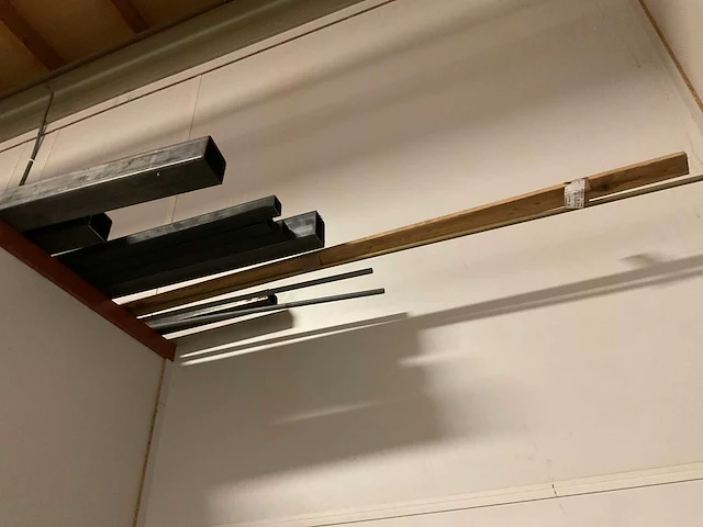 Kast met voorraad (2x) - afbeelding 10 van  18