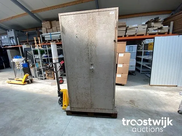 Kast - afbeelding 1 van  5