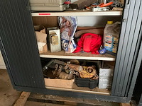 Kasten met diverse onderdelen, gereedschappen en accessoires - afbeelding 9 van  12