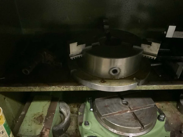 Kasten met inhoud - afbeelding 3 van  19