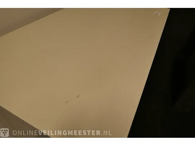 Kastje met rieten manden - afbeelding 8 van  9