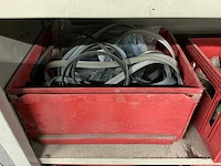 Kast/kist met onderdelen - afbeelding 3 van  14