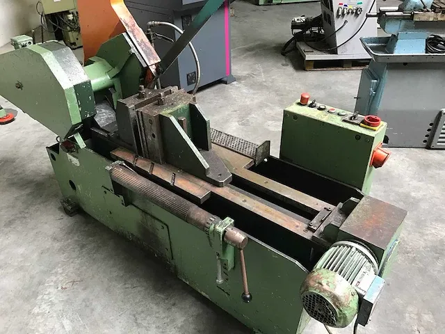 Kasto - 470 - ijzerzaagmachines - afbeelding 5 van  7