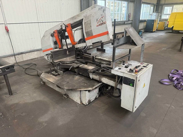 Kasto - cut du4 - metal vertical band sawing machine - 2010 - afbeelding 2 van  6