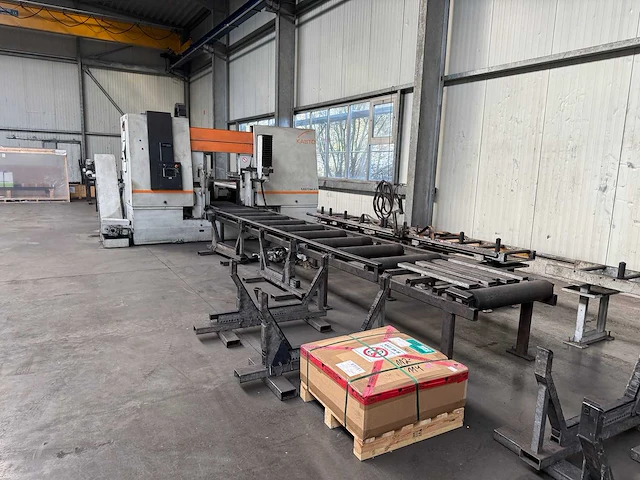 Kasto - kastotec a5 - cnc band sawing machine - 2010 - afbeelding 1 van  24