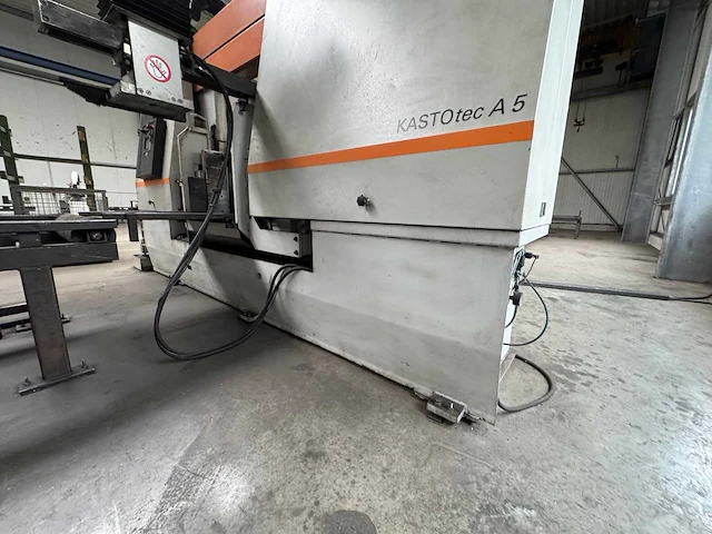 Kasto - kastotec a5 - cnc band sawing machine - 2010 - afbeelding 15 van  24
