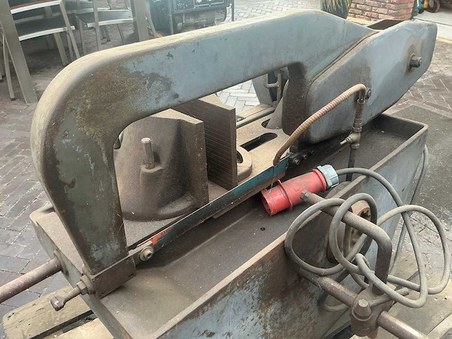 Kasto hm 1,8 zaagmachine - afbeelding 11 van  15