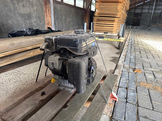 Kawasaki - fe250 - benzinemotor - afbeelding 6 van  10