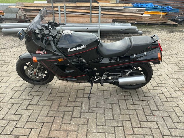 Kawasaki sport ninja motorfiets - afbeelding 13 van  16