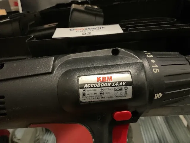 Kbm - accu boor machine met koffer en toebehoren - afbeelding 2 van  2
