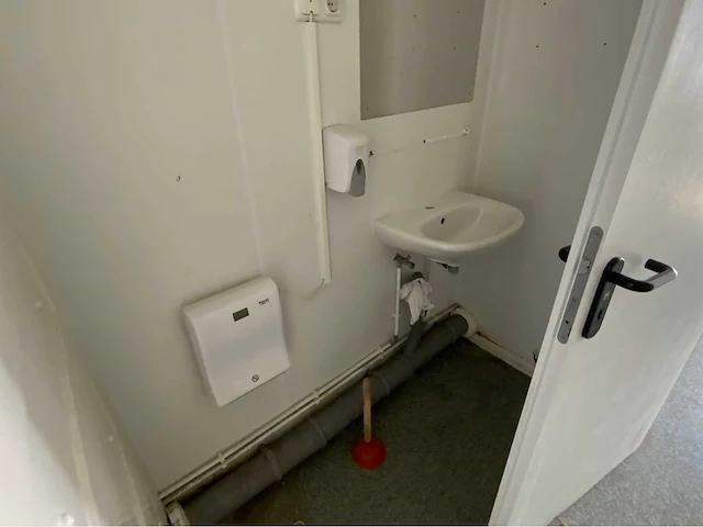 Kbs kleedruimte toilet / douche unit - afbeelding 2 van  11