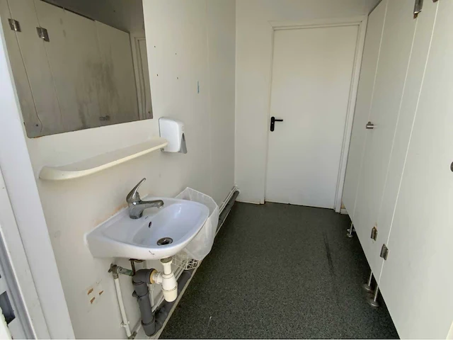 Kbs kleedruimte toilet / douche unit - afbeelding 8 van  11