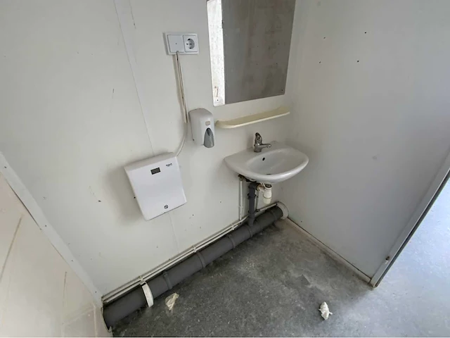 Kbs kleedruimte toilet / douche unit - afbeelding 2 van  11