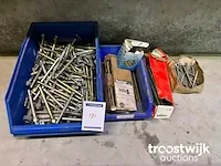 Keilbouten en divers - afbeelding 1 van  4