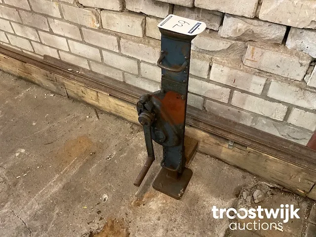 Kelderwinch dommekracht - afbeelding 2 van  3