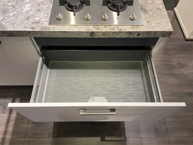 Keller - showroomkeuken - afbeelding 2 van  32