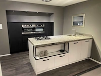 Keller - showroomkeuken - afbeelding 1 van  32