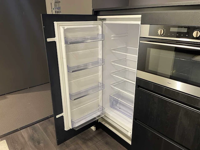 Keller - showroomkeuken - afbeelding 15 van  32