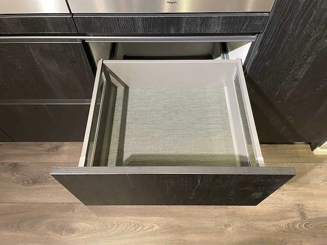 Keller - showroomkeuken - afbeelding 24 van  32