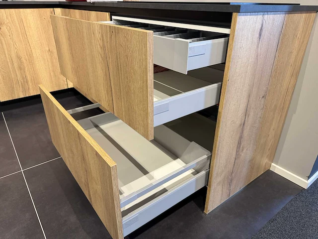 Keller - showroomkeuken - afbeelding 16 van  31